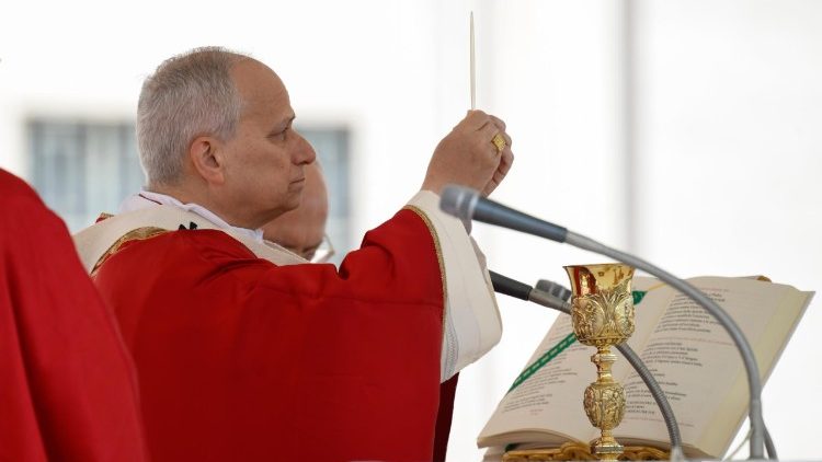 paus-bij-de-palmzondagsmis:-‘jezus-luistert-niet-naar-de-gebeden-van-degenen-die-oorlog-voeren