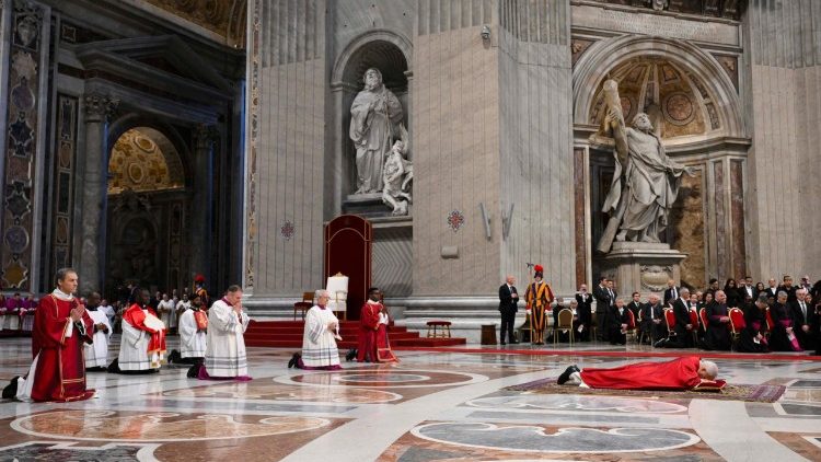 liturgie-van-de-passie-van-de-heer:-‘jezus-transformeerde-kruisiging-in-verlossing