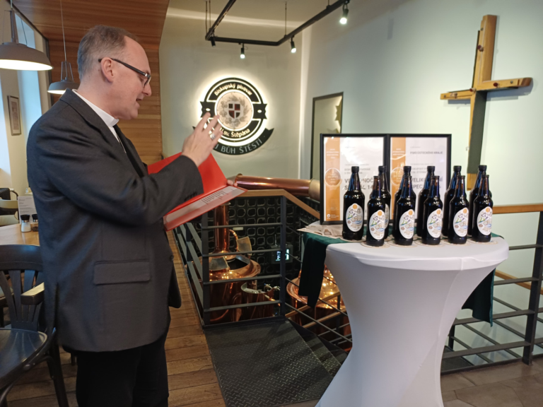 tsjechische-bisschop’s-pasen-stout-wint-medailles-op-internationale-competitie