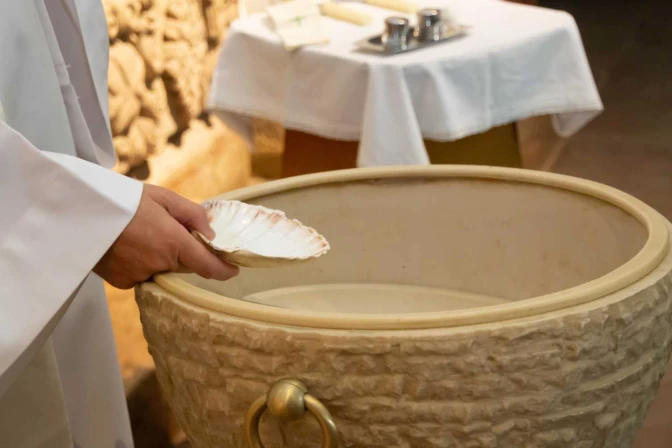 new-record-in-france:-more-than-20,000-adults-and-teens-baptized-at-easter