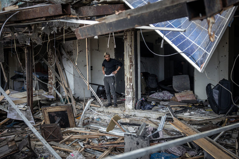 catholic-moral-theologians-worry-for-civilians-amid-shaky-iran-ceasefire,-trump-rhetoric