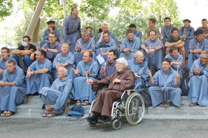 frater-jean-claude-chupin,-mede-oprichter-van-de-gemeenschap-van-het-lam,-is-overleden-met-pasen