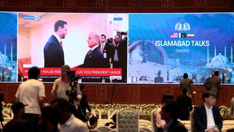 iraanse-vredesgesprekken-beginnen-in-pakistan