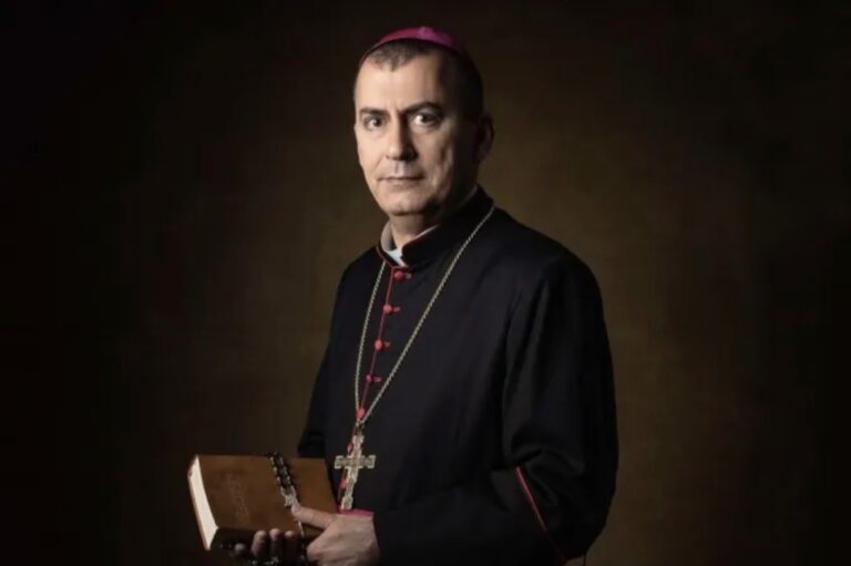 chaldean-church-chooses-archbishop-amel-nona-as-patriarch,-succeeding-cardinal-sako