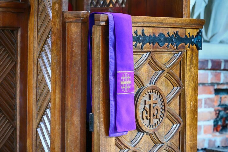 charlotte-diocese-says-priest-did-not-violate-conduct-policies-during-confession-with-teens