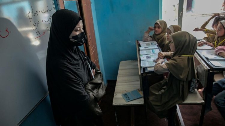 meer-dan-1-miljoen-afghaanse-meisjes-denied-education-sinds-het-verbod-in-2021