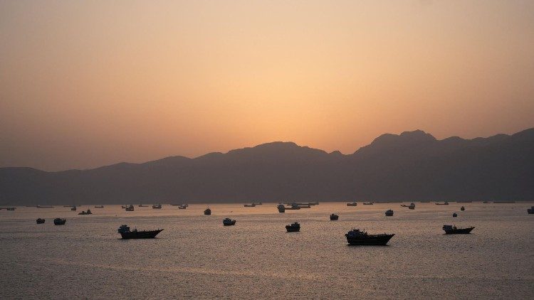 hormuz-crisis-could-push-tens-of-millions-of-people-into-poverty