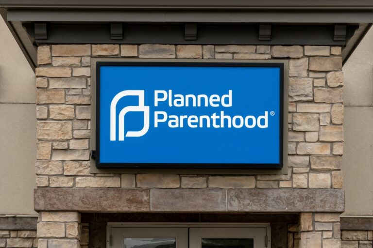 nieuwe-wet-kan-een-einde-maken-aan-de-federale-medicaid-financiering-voor-planned-parenthood