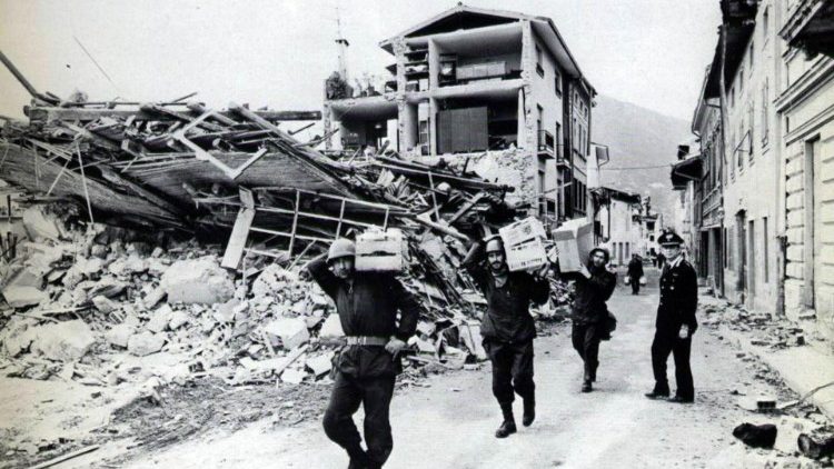 50-jaar-later-herdenkt-de-paus-de-slachtoffers-van-de-dodelijke-italiaanse-aardbeving