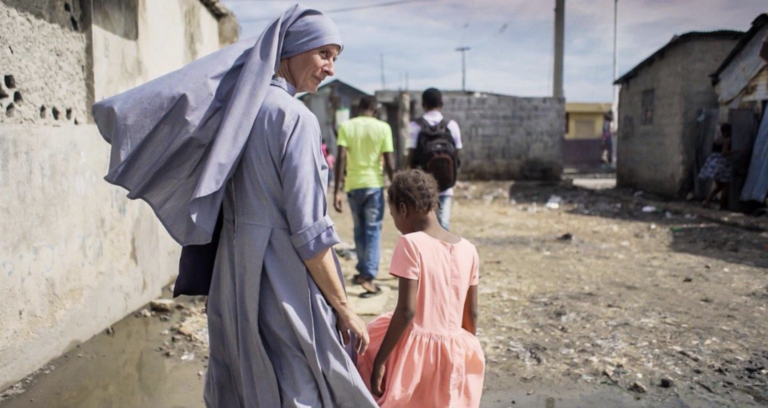 franse-zuster-‘brengt-jezus’-licht’-naar-de-meest-kwetsbare-kinderen-van-haiti