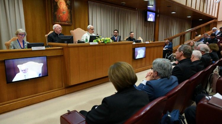paus:-leien-van-de-kerk-moeten-openheid-en-gemeenschap-bevorderen