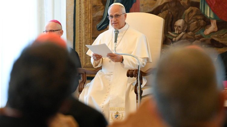 pope:-catholic-communities-must-evangelize-youth-amid-spiritual-poverty