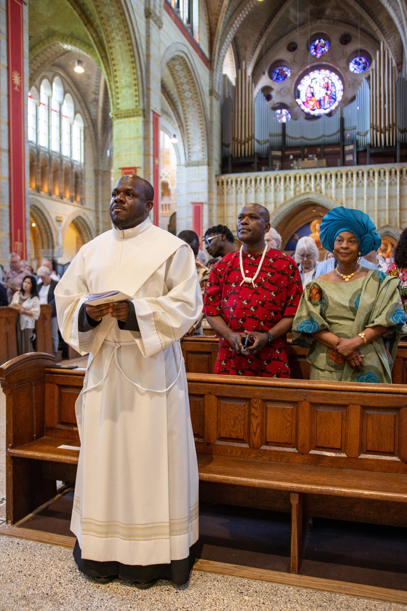 priesterschap:-waar-komt-die-bevoegdheid-vandaan?