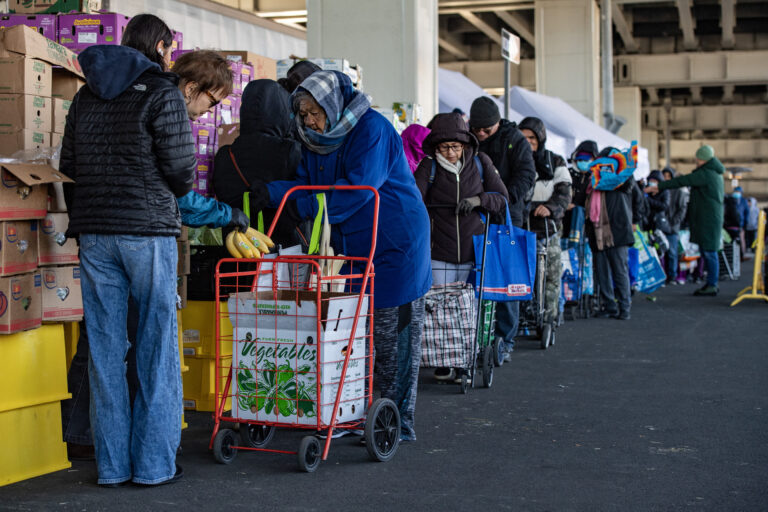 catholic-charities-boston-ziet-toenemende-behoefte-bij-voedselbanken-in-de-stad