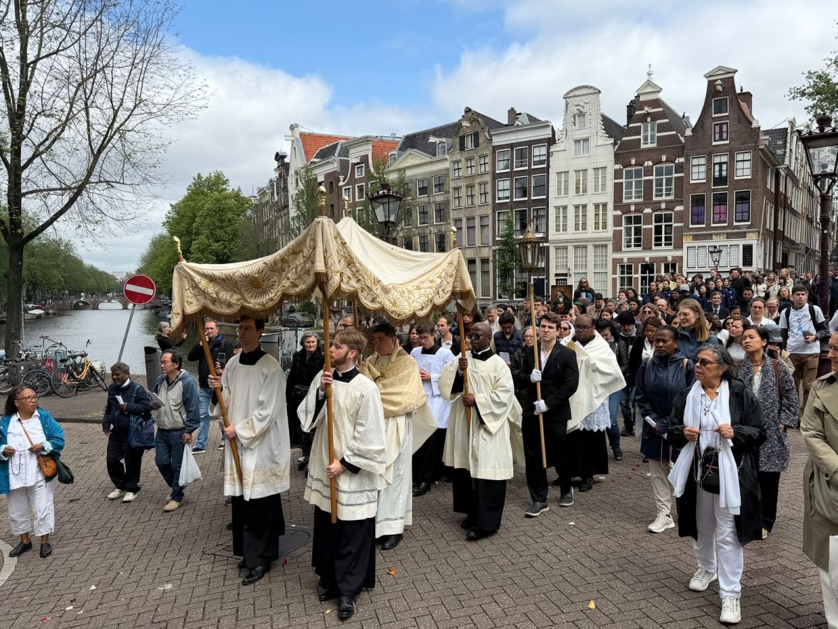 de-heilige-eucharistie-en-ons-leven….-houdt-hij-wel-van-jou?