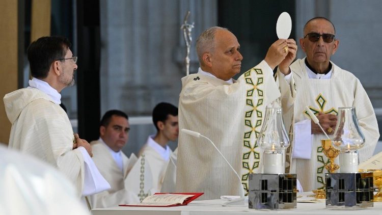 pope-recalls-how-eucharistic-grace-transforms-and-makes-us-protagonists-of-hope