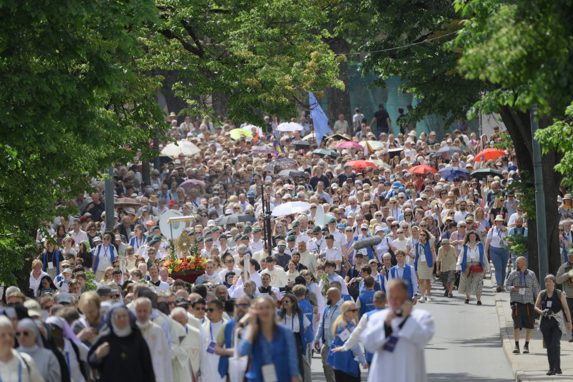 7.000-pelgrims-openen-het-congres-van-de-goddelijke-barmhartigheid-in-vilnius,-litouwen