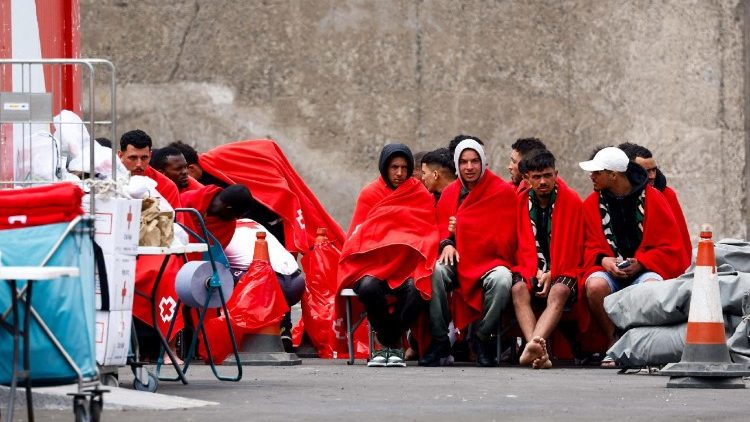 migratie-en-canarische-eilanden:-van-een-havens-van-schaamte-naar-een-haven-van-hoop