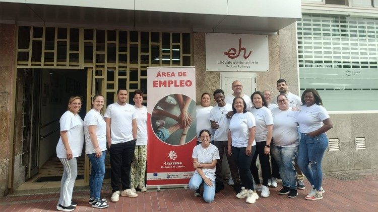 caritas-op-de-canarische-eilanden:-‘de-kerk-is-aanwezig-waar-de-staat-niet-is