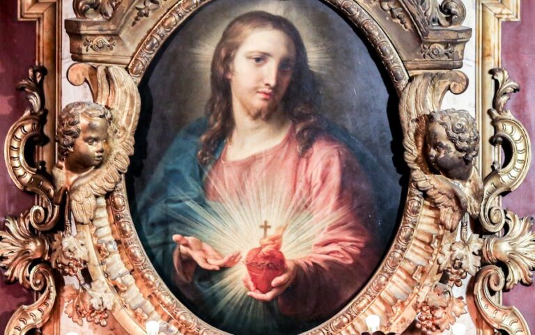 everything-you-need-to-know-about-devotion-to-the-sacred-heart-of-jesus