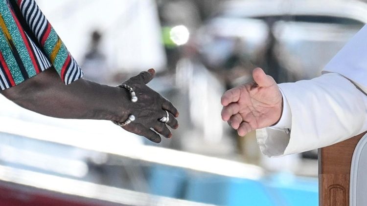 pope-leo’s-visit-to-tenerife-shines-a-light-on-the-migrant-crisis