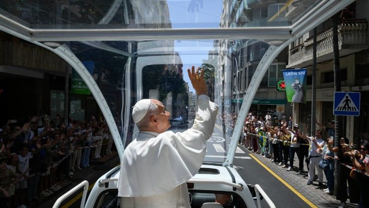pope-concludes-spain-journey-with-appeal-to-“lift-up-your-gaze”