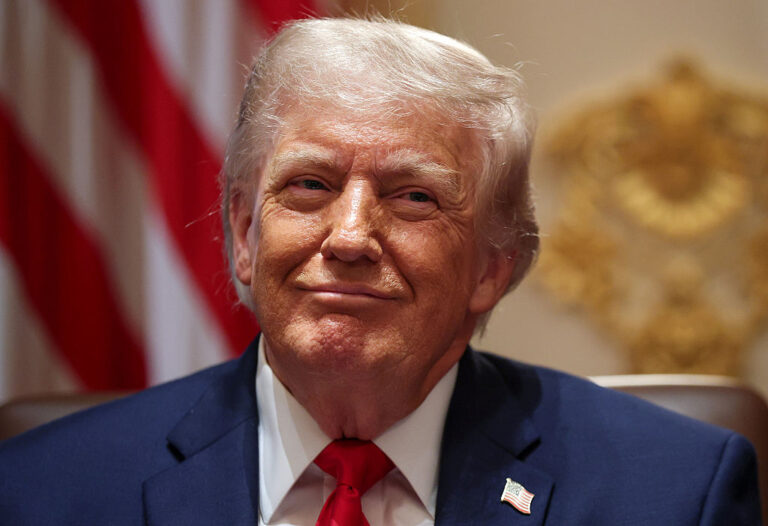 pew-onderzoek:-meerderheid-van-de-katholieken-zegt-dat-trump-te-kritisch-is-over-paus-leo-xiv