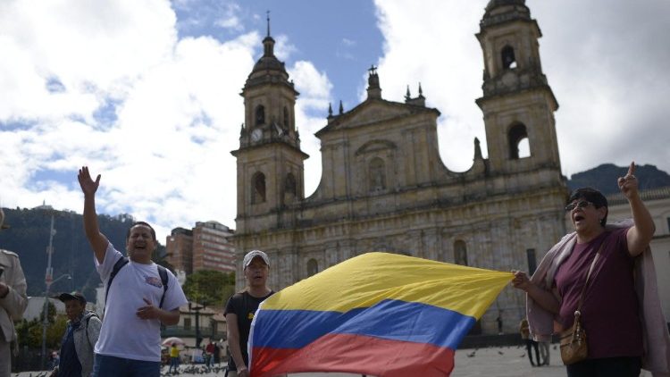 colombianen-bereiden-zich-voor-om-te-stemmen-voor-continuiteit-of-verandering