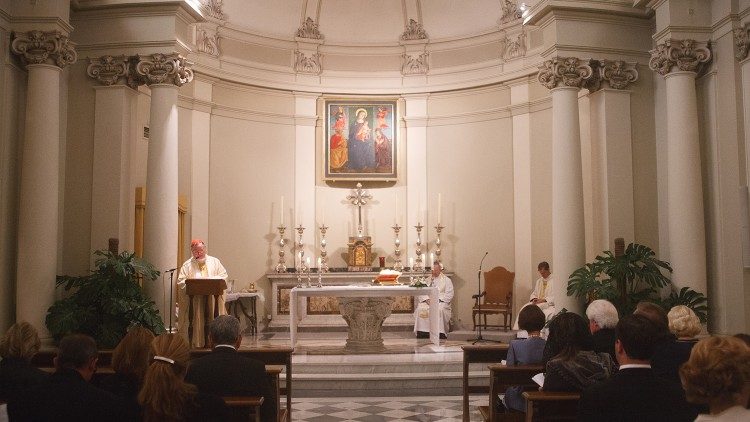 het-vaticaanse-dicasterie-stelt-dat-een-leek-de-homilie-niet-kan-houden
