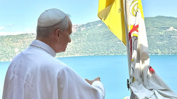 paus-leo-xiv-zal-in-juli-zomer-vakantie-doorbrengen-in-castel-gandolfo