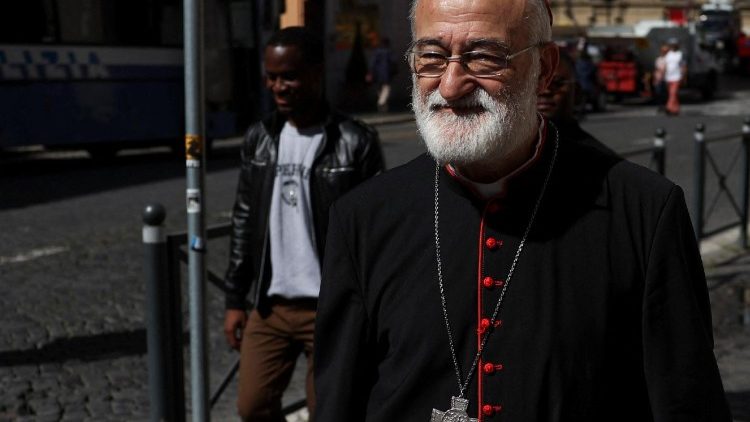 kardinaal-lopez-romero-treedt-tijdelijk-op-de-achtergrond-vanwege-een-onderzoek