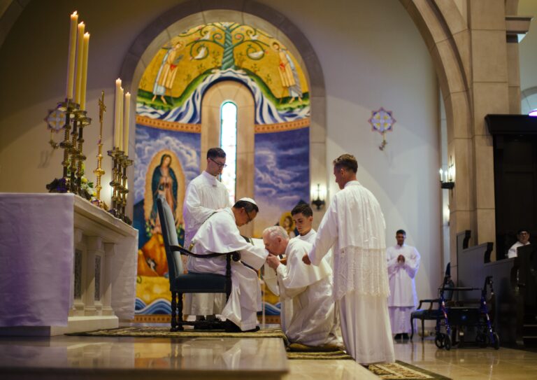 filipijnse-norbertijner-priester-verkozen-tot-nieuwe-abt-van-de-st.-michael’s-abbey-in-californie