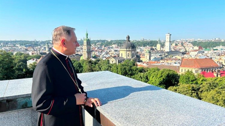 metropoliet-van-lviv,-oekraine:-‘de-mensen-zijn-moe,-onze-hoop-is-op-god
