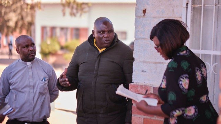 aartsbisdom-bulawayo:-integratie-van-zimbabweanen-die-uit-zuid-afrika-zijn-gerepatrieerd