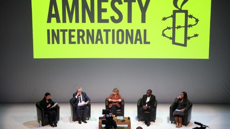 ghana:-amnesty-international-urges-authorities-to-pass-the-anti-witchcraft-accusations-bill