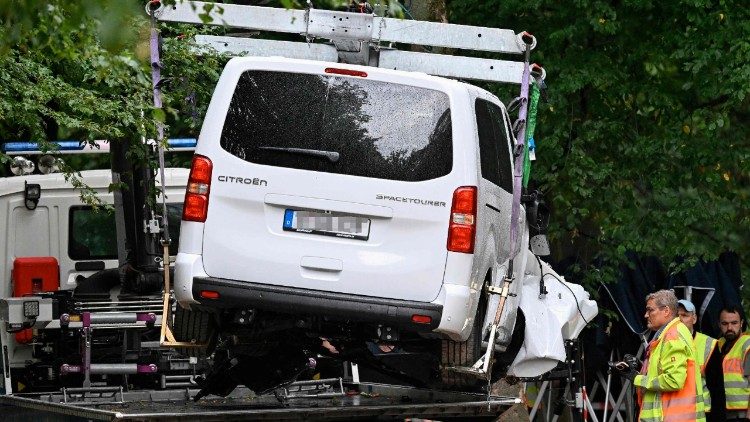 aartsbisschop-van-berlijn-veroordeelt-haatmisdrijf-in-duitse-hoofdstad