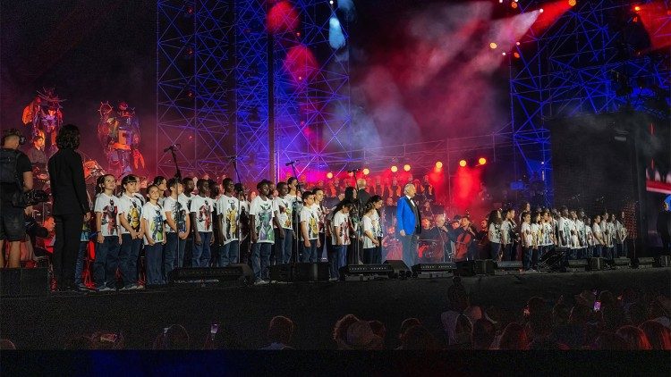 paus-leidt-‘canticle-of-peace’-in-castel-gandolfo-op-29-juli