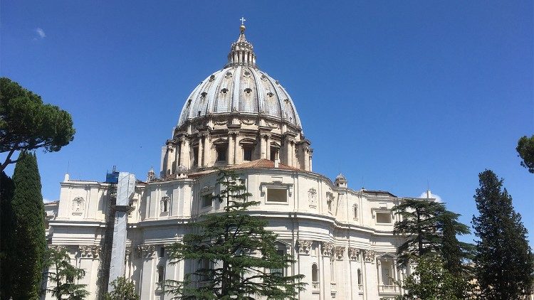 pope-signs-new-fundamental-law-of-vatican-city-state