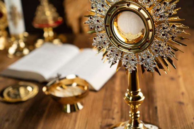 3-catholic-churches-desecrated-in-a-single-french-archdiocese