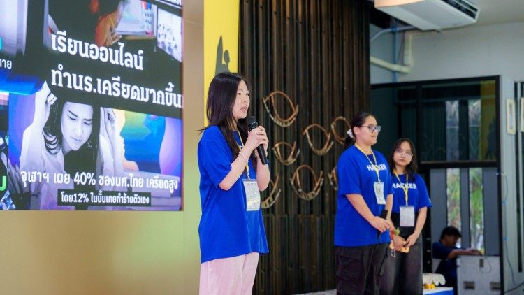 youth-social-hackathon-concludes-with-proposals-mental-health,-ecology