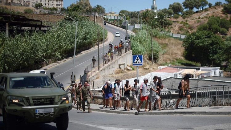 kerk-in-marokko-helpt-migranten-die-terugkeren-vanuit-ceuta