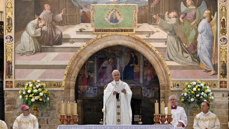 in-assisi,-pope-encourages-young-people-to-‘touch-the-suffering-flesh-of-others’