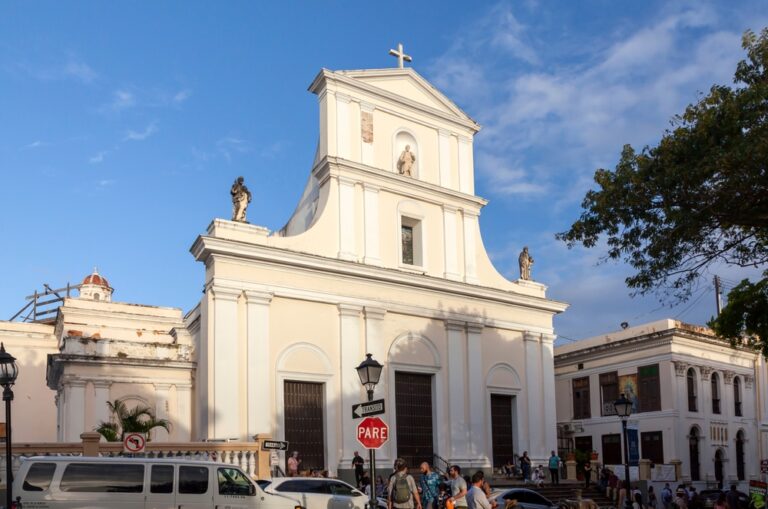 paulus-leo-xiv-benoemt-nieuwe-aartsbisschop-van-san-juan,-puerto-rico
