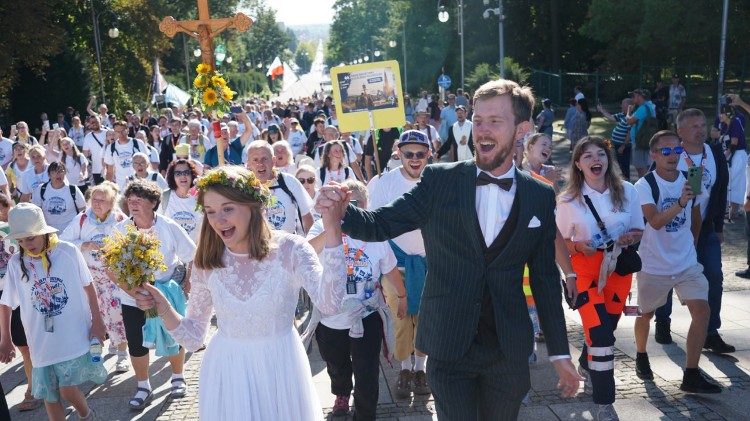 polen-op-de-weg:-de-opmerkelijke-aantrekkingskracht-van-pelgrimage-naar-jasna-gora