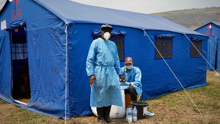 paus-doet-beroep-op-internationale-hulp-voor-ebola-slachtoffers-in-drc