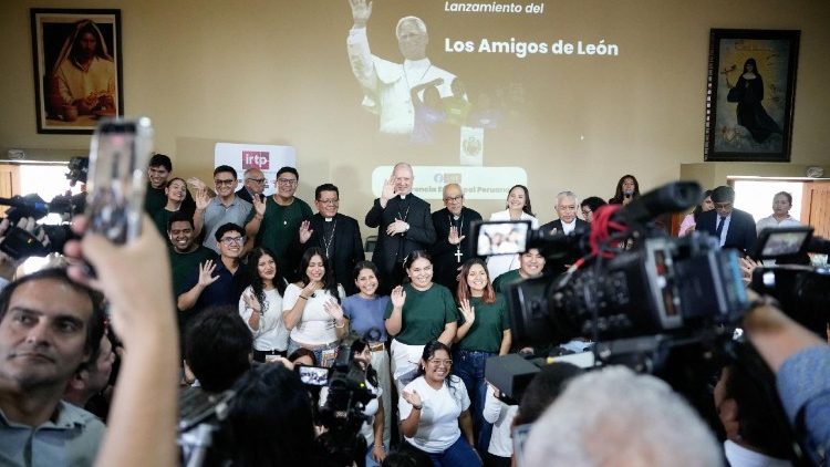 jonge-vrijwilligers-in-peru-bereiden-zich-voor-om-paus-leo-te-verwelkomen