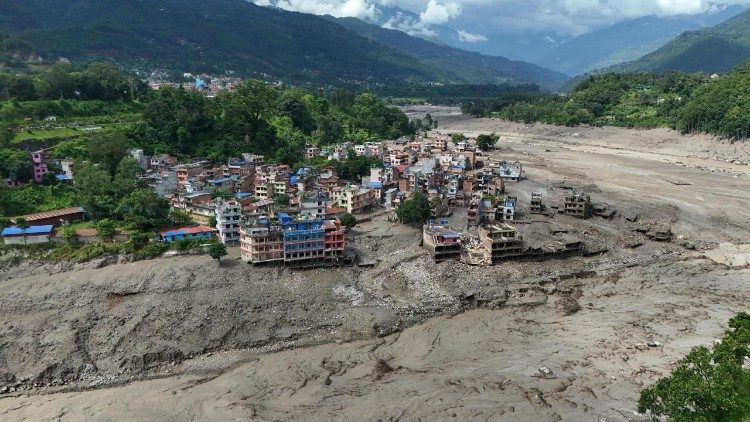 hundreds-missing-after-deadly-flooding-near-nepal-tibet-border