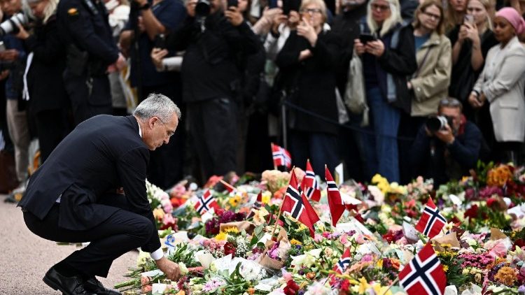paus-leo-rouwt-om-de-dood-van-de-noorse-koning-harald-v