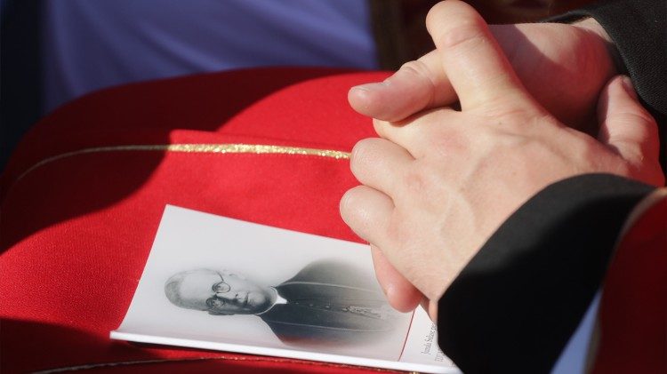 esten-vieren-de-eerste-verjaardag-van-de-zaligverklaring-van-de-heilige-profittlich