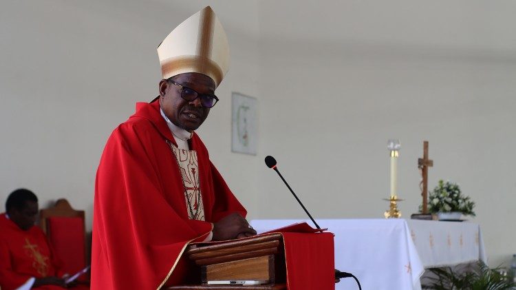 mozambique:-kathedraal-van-beira-organiseert-dag-voor-catechisten